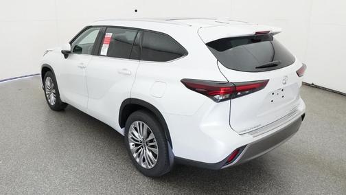 Wind Chill Pearl 2026 Toyota Highlander Platinum
