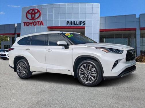 Wind Chill Pearl 2022 Toyota Highlander Hybrid Platinum