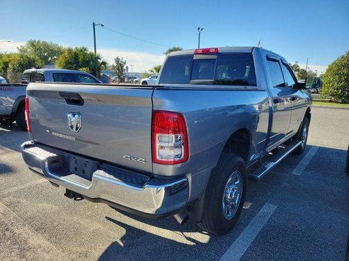 2022 RAM 2500 Tradesman Crew Cab 4x4 6'4' Box