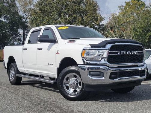 2022 RAM 2500 Tradesman Crew Cab 4x4 6'4' Box