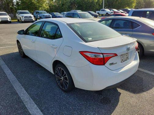 Super White 2015 Toyota Corolla S Plus