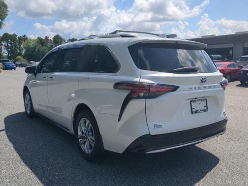 2024 Toyota Sienna Limited 7-Passenger