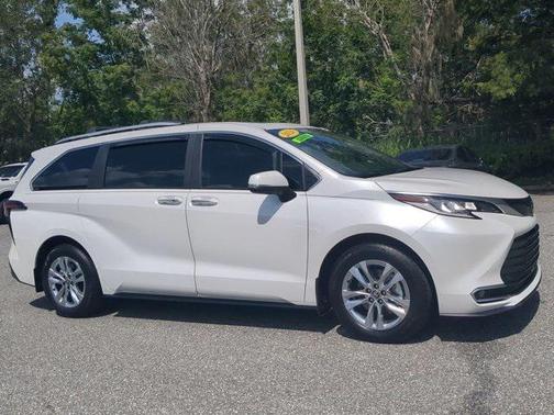 2024 Toyota Sienna Limited 7-Passenger
