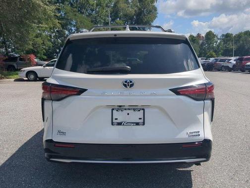 2024 Toyota Sienna Limited 7-Passenger