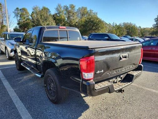 2016 Toyota Tacoma SR