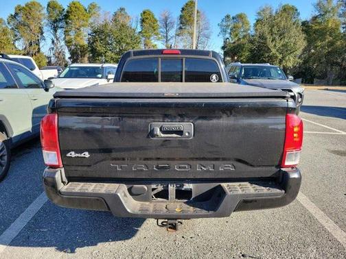 2016 Toyota Tacoma SR