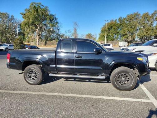 2016 Toyota Tacoma SR