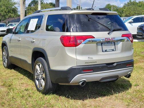 Sparkling Silver Metallic 2017 GMC Acadia SLT-2
