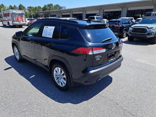 2024 Toyota Corolla Cross LE