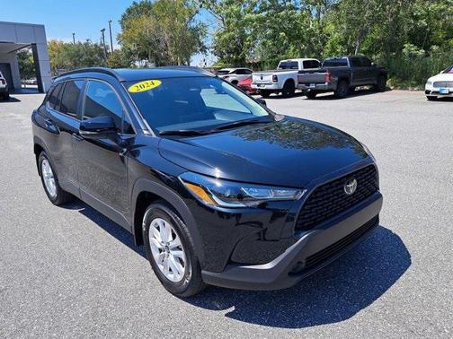 2024 Toyota Corolla Cross LE