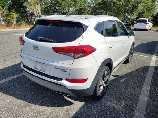 Winter White 2017 Hyundai TUCSON Sport