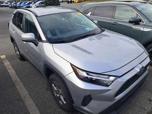 2022 Toyota RAV4 Hybrid XLE