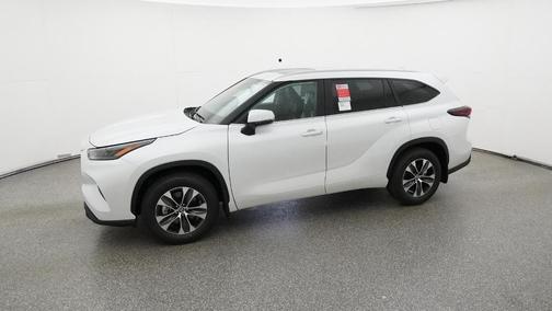 2026 Toyota Highlander XLE