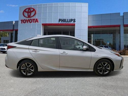 2020 Toyota Prius XLE