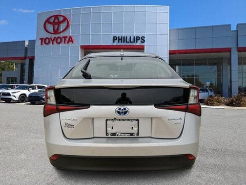 2020 Toyota Prius XLE