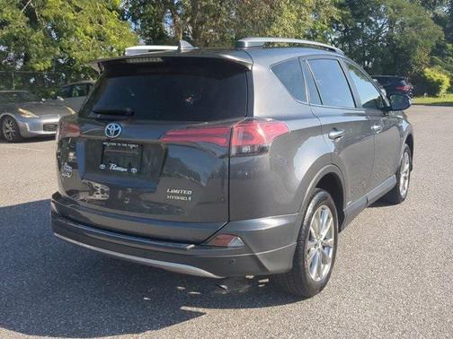 2018 Toyota RAV4 Hybrid SE