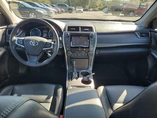 2017 Toyota Camry Hybrid LE