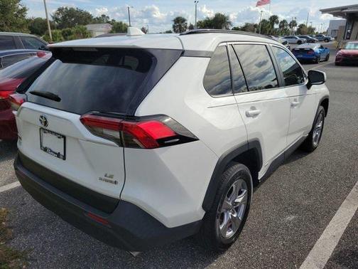 2022 Toyota RAV4 Hybrid LE