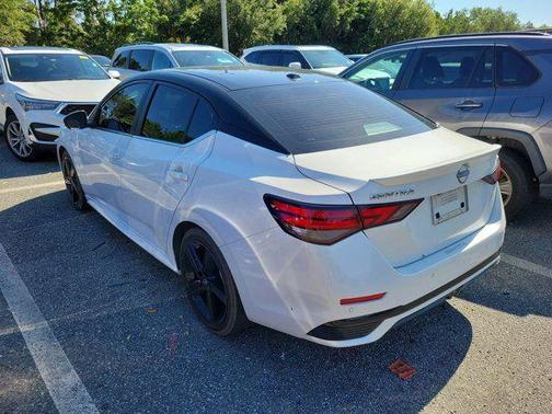Aspen White Tricoat/Super Black 2024 Nissan Sentra SR
