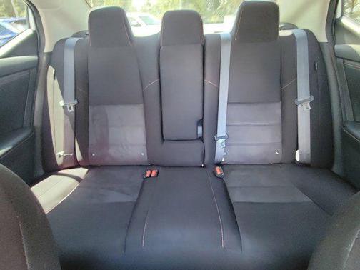 Aspen White Tricoat/Super Black 2024 Nissan Sentra SR