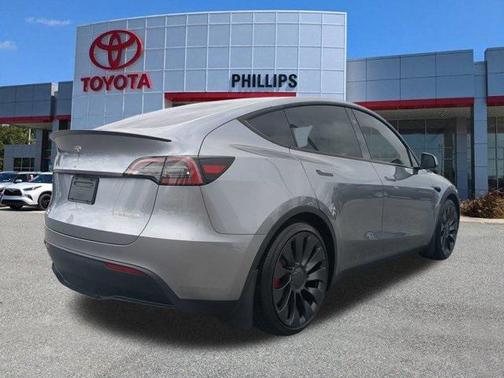 2024 Tesla Model Y Performance Dual Motor All-Wheel Drive