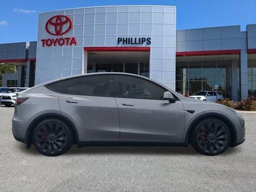 2024 Tesla Model Y Performance Dual Motor All-Wheel Drive