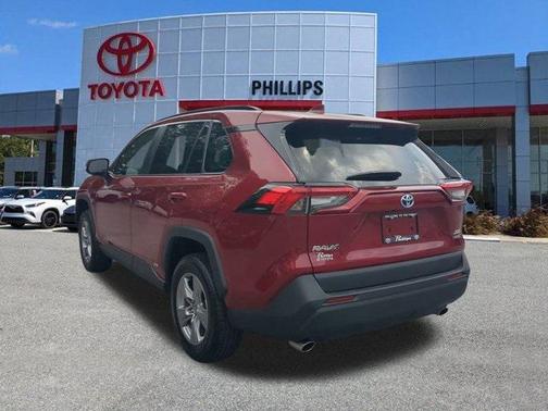 2022 Toyota RAV4 Hybrid XLE