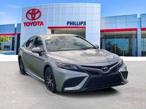 Celestial Silver Metallic 2024 Toyota Camry SE