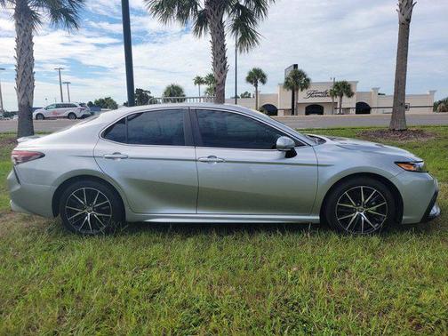 Celestial Silver Metallic 2024 Toyota Camry SE
