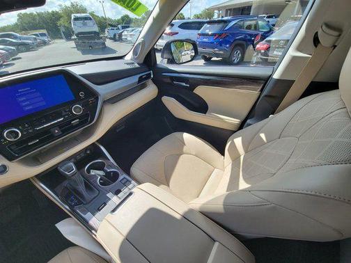 Blueprint 2023 Toyota Highlander Platinum