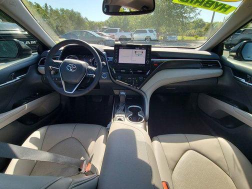 2023 Toyota Camry Hybrid XLE