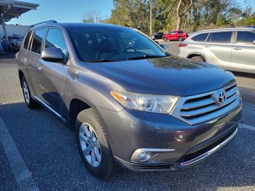 2013 Toyota Highlander SE