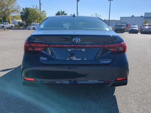 2021 Toyota Avalon Hybrid Limited
