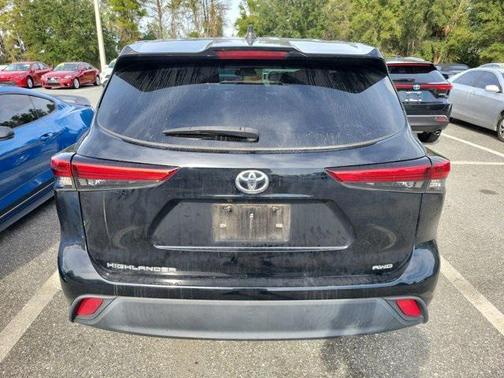 2022 Toyota Highlander L