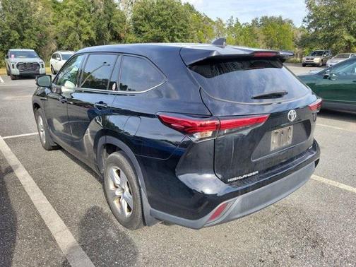 2022 Toyota Highlander L