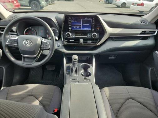 2022 Toyota Highlander L