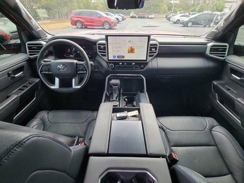 2025 Toyota Tundra Hybrid Platinum