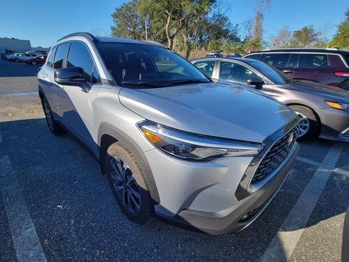 2025 Toyota Corolla Cross XLE