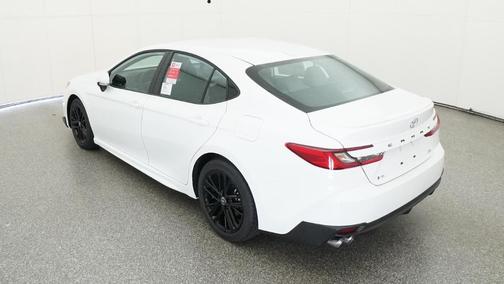 Ice 2026 Toyota Camry SE