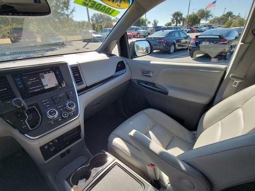 2015 Toyota Sienna XLE Premium