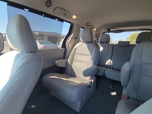 2015 Toyota Sienna XLE Premium