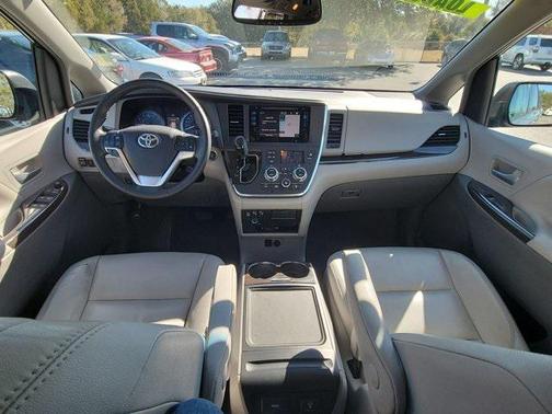 2015 Toyota Sienna XLE Premium