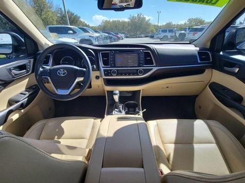 2016 Toyota Highlander Limited Platinum