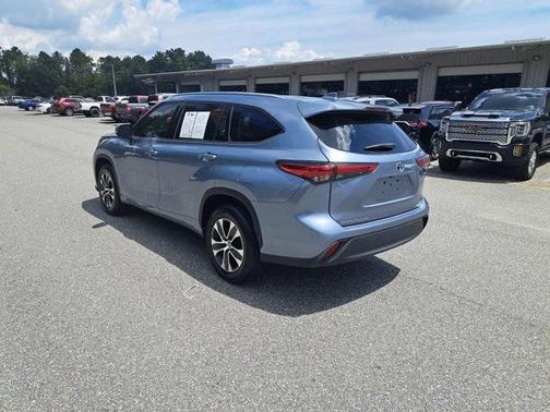 2020 Toyota Highlander Hybrid XLE