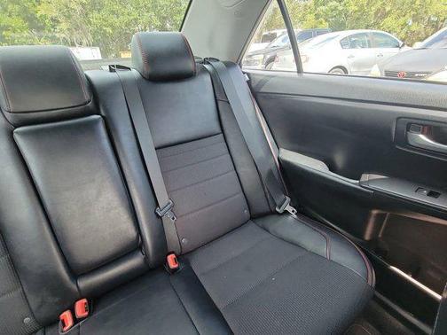 Blue Streak Metallic 2017 Toyota Camry SE