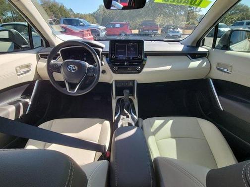 2022 Toyota Corolla Cross XLE