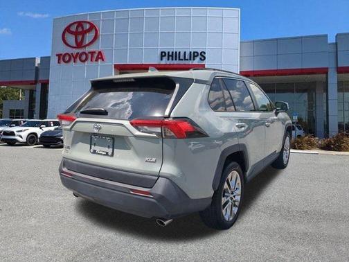 2019 Toyota RAV4 XLE Premium