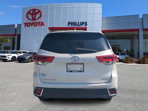 2019 Toyota Highlander Limited Platinum