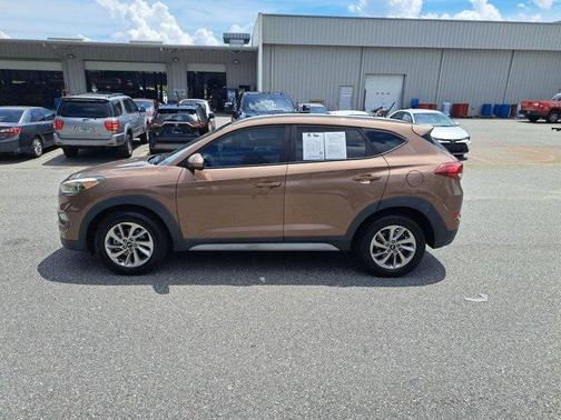 2017 Hyundai TUCSON SE