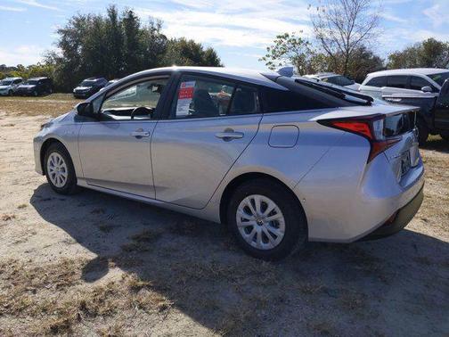 Classic Silver Metallic 2021 Toyota Prius LE